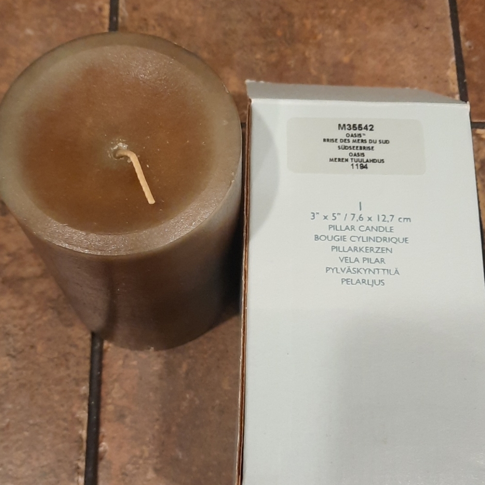 Partylite Oasis  3x5 pillar candle